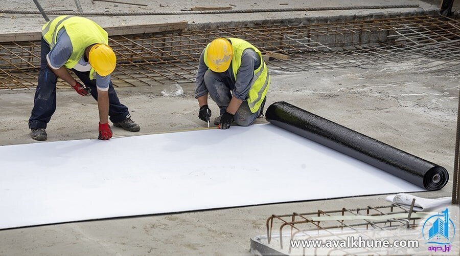 انواع عایق‌های رطوبتی ساختمان به همراه مزایا و معایب نصب آن‌ها روی بام