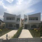 ویلا مستقل بر جاده