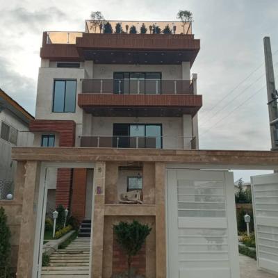 ویلا تریبلکس با حیاط سازی شیک