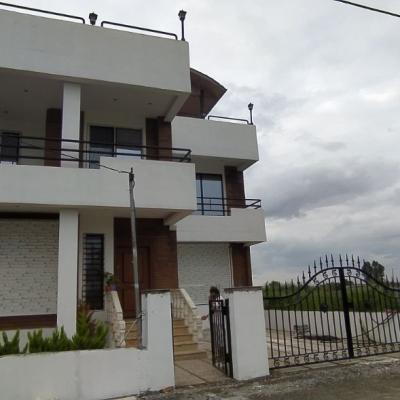 خرید ویلا فول فرنیش با استخر و اتاق بازی