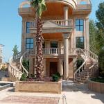 ویلا تریبلکس استخردار با زمین بزرگ