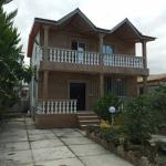 ویلا دوبلکس با حیاط زیبا