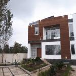 ویلا جنگلی استخر دار در نور