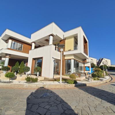 فروش ویلا ساحلی در ایزدشهر