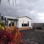 فروش ویلا فلت با زمین بزرگ