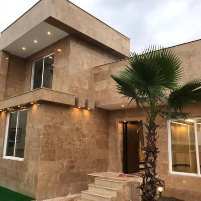 ویلا نیم پیلوت استخردار