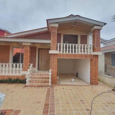 ویلا نیم پیلوت آجرنما در چمستان