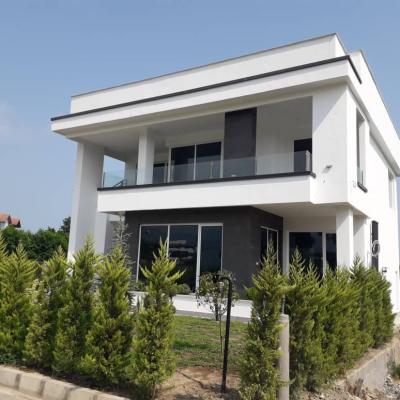 خرید ویلا مدرن جنگلی در نور