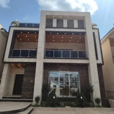 ویلا تریبلکس مدرن شهرکی در امیرآباد