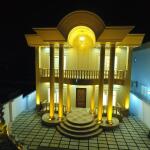 ویلا کلاسیک با دید جنگل