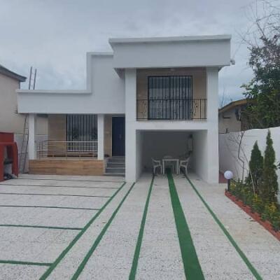 ویلا نیم پیلوت مدرن فول فرنیش