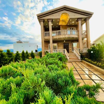 ویلا نما کلاسیک با استخر داخلی