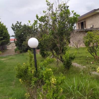 باغ مرکبات با یک بنای دوبلکس نیمه کاره