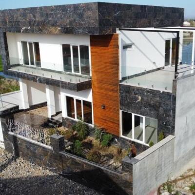 ویلا دوبلکس مدرن با مدارک کامل