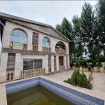 ویلا دوبلکس کلاسیک با استخر رو باز