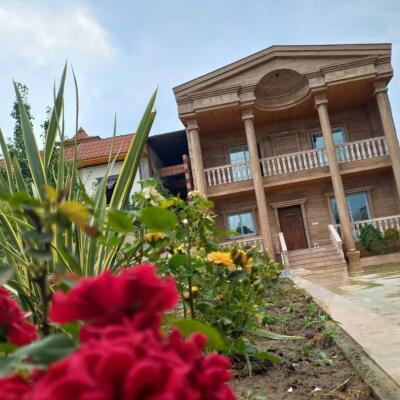 ویلا دوبلکس کلاسیک استخردار جنگلی