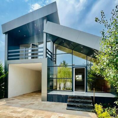 ویلا مدرن نیم پیلوت سه خواب، شهرکی