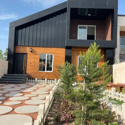 ویلا نیم پیلوت با طرح خاص