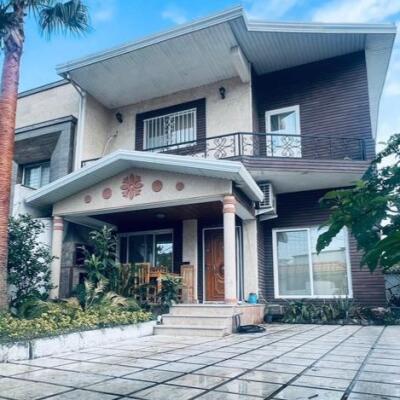 ویلا ۳۰۰ متری سنددار و فاصله ۴ دقیقه ای تا دریا