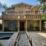 ویلا دوبلکس استخردار با یک حیاط دلنشین