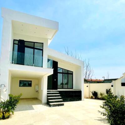 خرید ویلا نیم پیلوت نما مدرن شهرکی با سند تک برگ