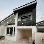 خرید ویلا نیم پیلوت نما مدرن داخل بافت