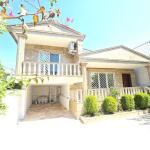 ویلا نیم پیلوت سه خوابه، داخل بافت و شهرکی