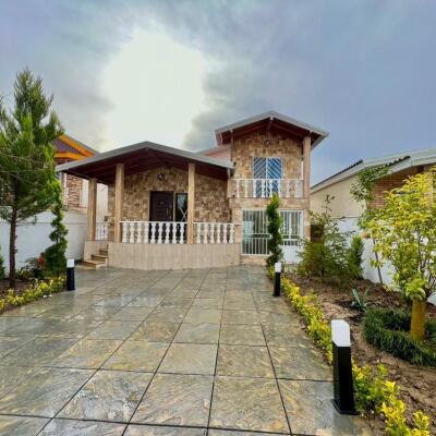 باغ ویلا حیاط دار با ۳ انشعاب شخصی وداخل شهرک مشجر